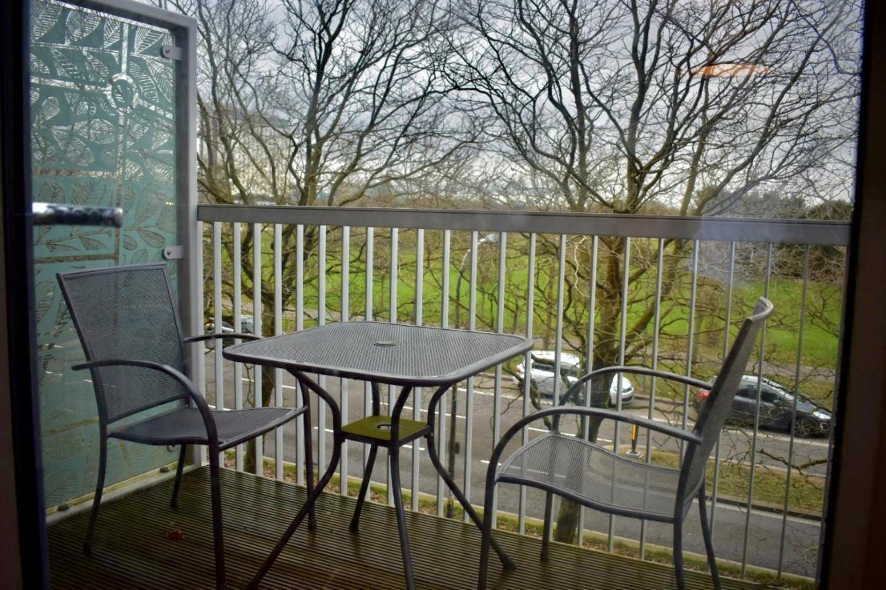 Classy Campbell Park Apartment, Balcony & Free Parking Milton Keynes Kültér fotó